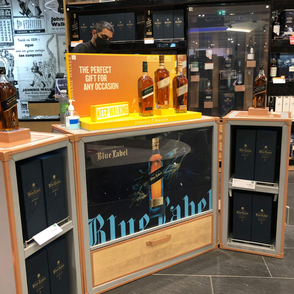 JW_Blue_LHR_InsideStand